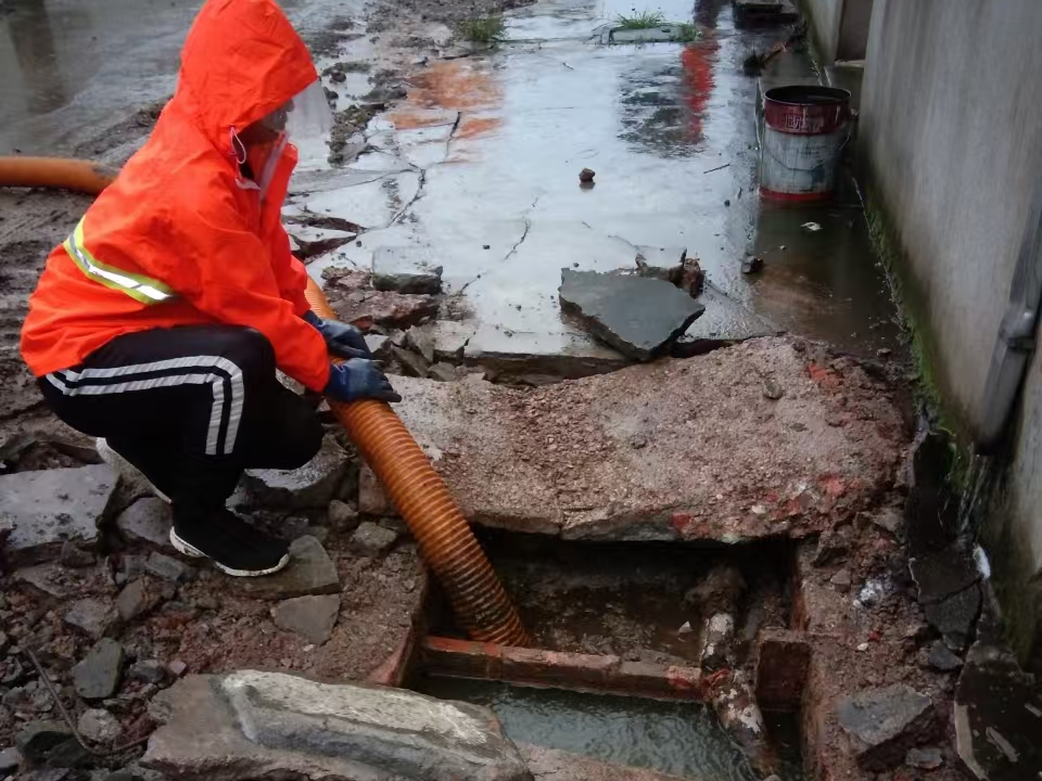 杭州专业清理污水池 炜誉市政以规范流程守护城市 “肠道”